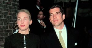 JFK Jr. and Carolyn Bessette-Kennedy’s Relationship Timeline: From Marriage to Tragic Death JFK Jr. and Carolyn Bessette-Kennedy’s Relationship Timeline: From Marriage to Tragic Death