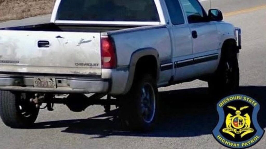 Manhunt underway after Missouri deputy slain, suspect’s truck spotted heading toward Arkansas border Manhunt underway after Missouri deputy slain, suspect’s truck spotted heading toward Arkansas border