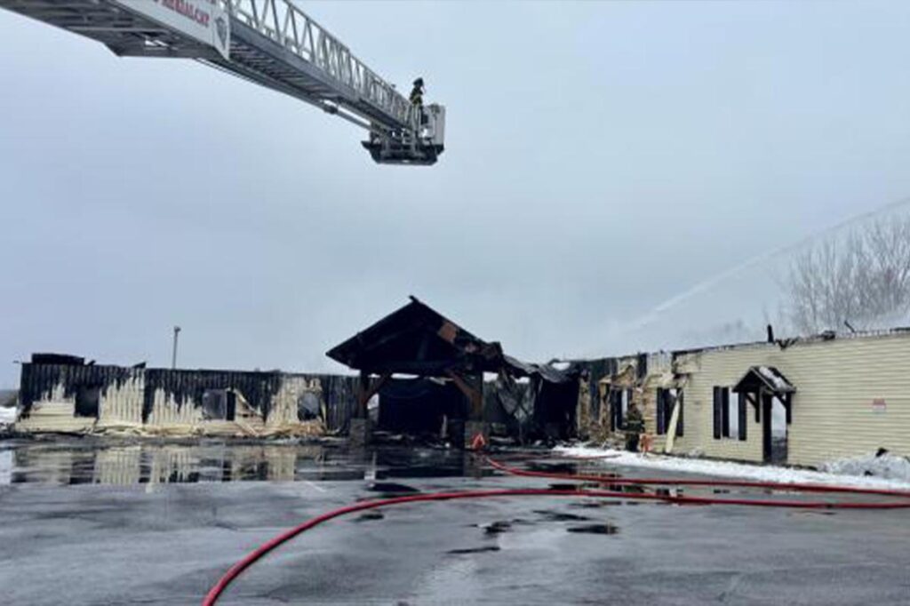 NY church explodes after freak gas leak, injuring firefighters, pastor: police