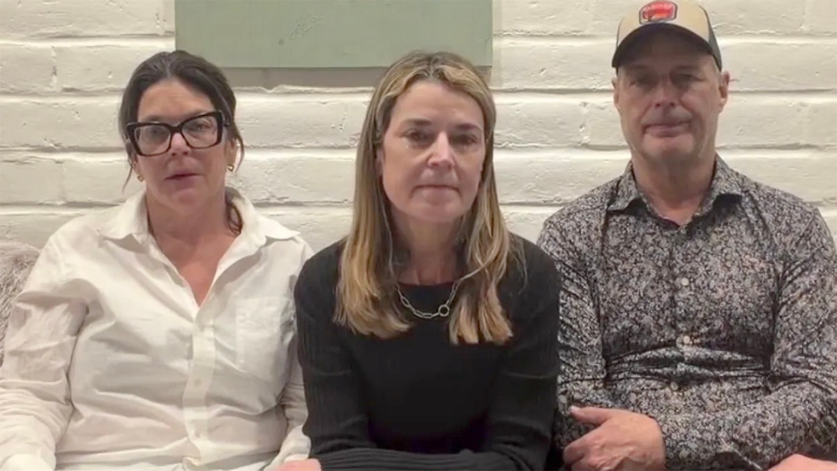 Savannah Guthrie and Siblings Annie and Camron