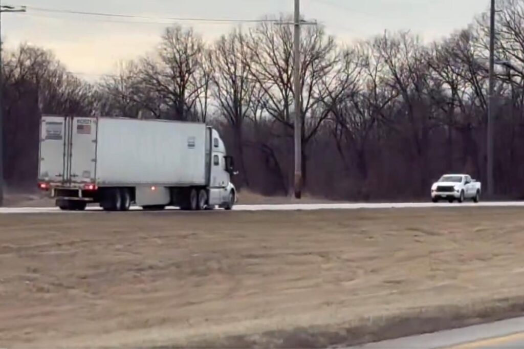 ‘Dangerous’ Somali trucker busted driving wrong way on Missouri highway couldn’t read road signs, failed English test