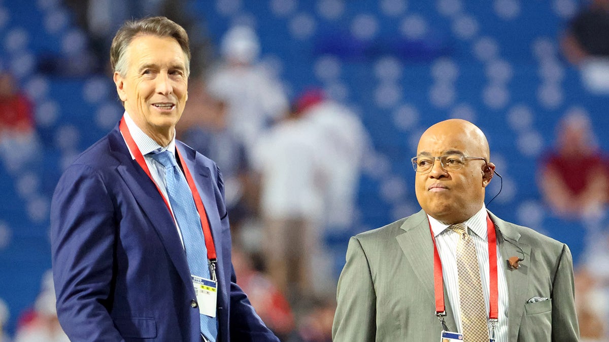 Cris Collinsworth with Mike Tirico
