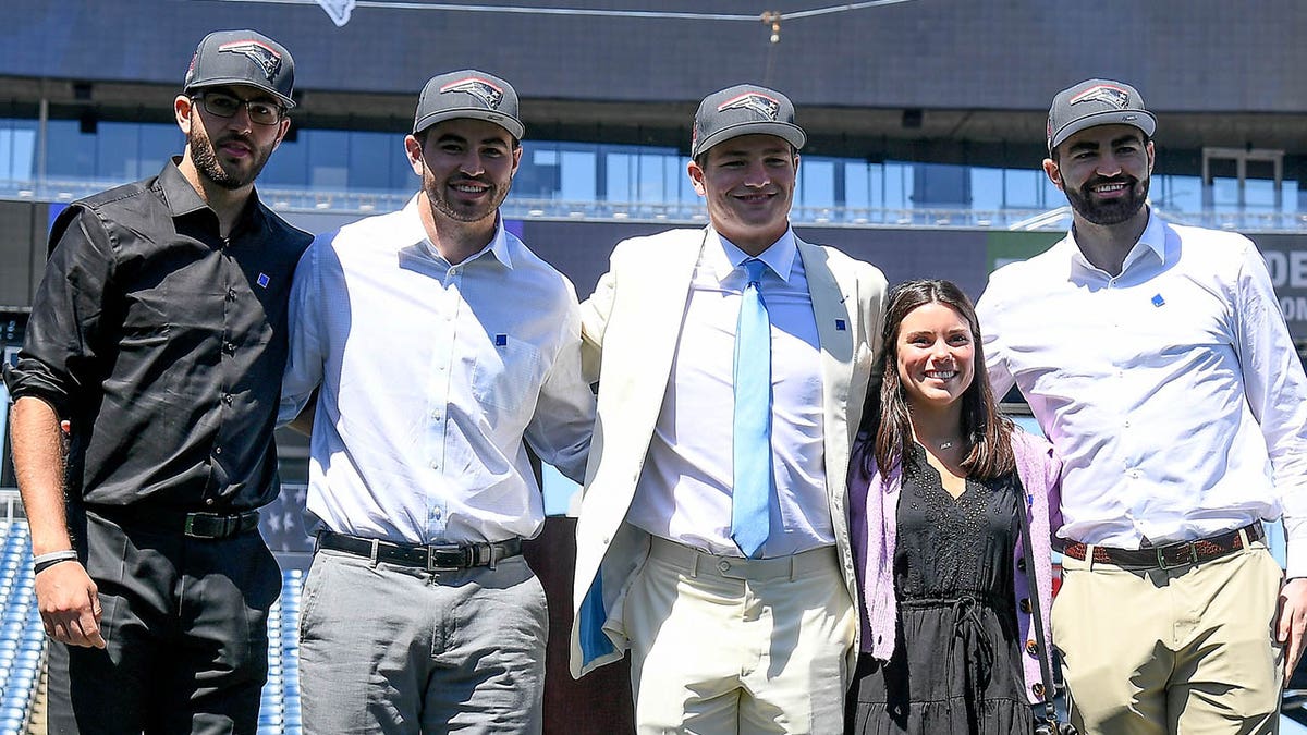 Drake Maye with his family after the draft