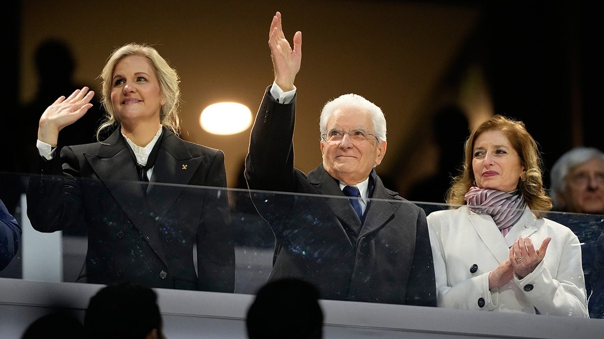 Sergio Mattarella and Kirsty Coventry wave
