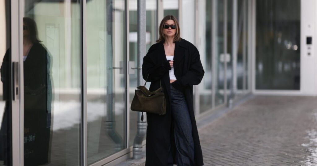 I’m 5’3,” and I’m Shopping These Petite-Friendly Jeans From *This* New Walmart Section