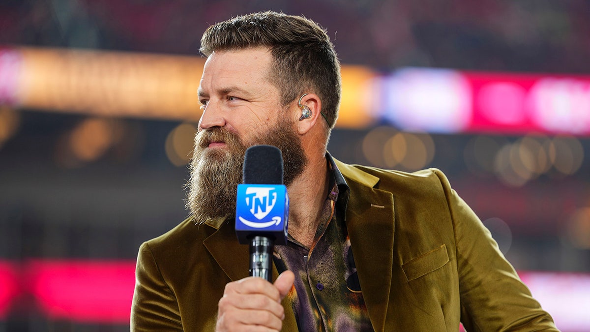 Ryan Fitzpatrick sits on panel