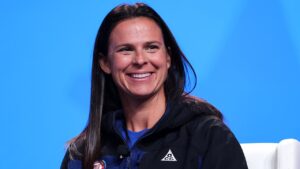 Team USA stars Brittany Bowe, Hilary Knight announce engagement at Milan Cortina Olympics