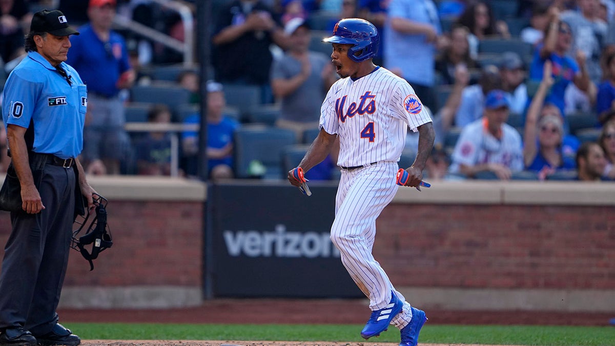 Terrance Gore reacts