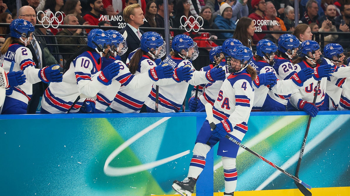 USA hockey celebrating goal