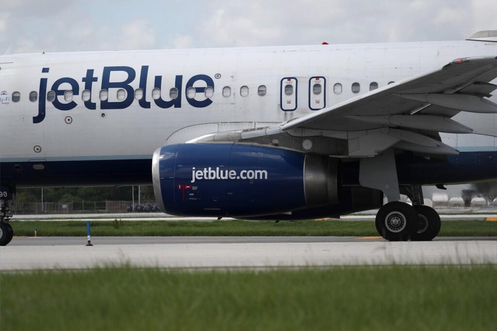 JetBlue flight bound for JFK strikes coyote on Rhode Island runway during takeoff: ‘We heard a thud’