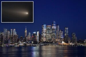 Astonishing ‘sun grazer’ comet to streak across NYC sky, part of action-packed month for stargazers Astonishing ‘sun grazer’ comet to streak across NYC sky, part of action-packed month for stargazers