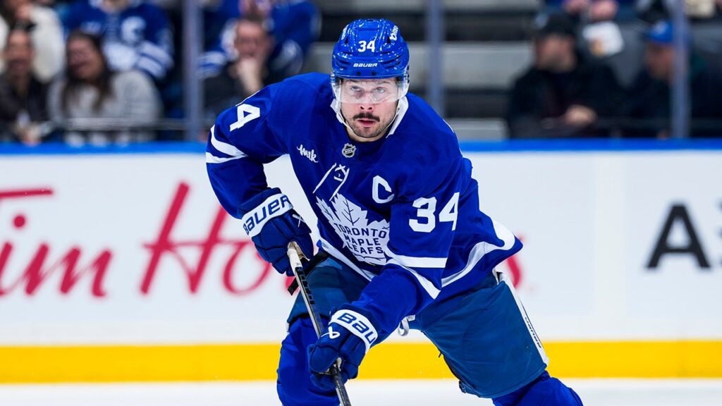 Team USA captain Auston Matthews gets unexpected welcome from Leafs fans upon return to Toronto
