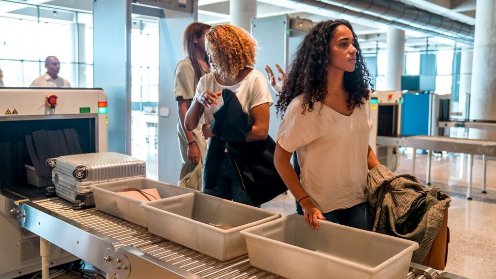 Risky ‘airport theory’ has travelers cutting arrival time for flights ‘way too close,’ says expert