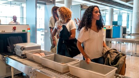 Risky ‘airport theory’ has travelers cutting arrival time for flights ‘way too close,’ says expert