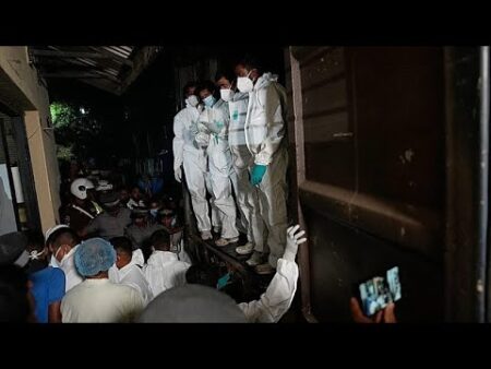 US submarine sinks Iranian warship in the Indian Ocean, killing 87 people