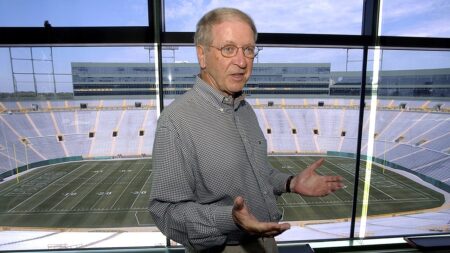 Legendary former Packers President and CEO Bob Harlan dead at 89