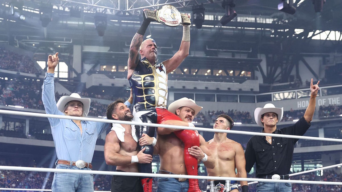 Dustin Rhodes with his family