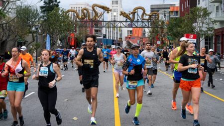 LA Marathon runners receive option to acquire medals at Mile 18
