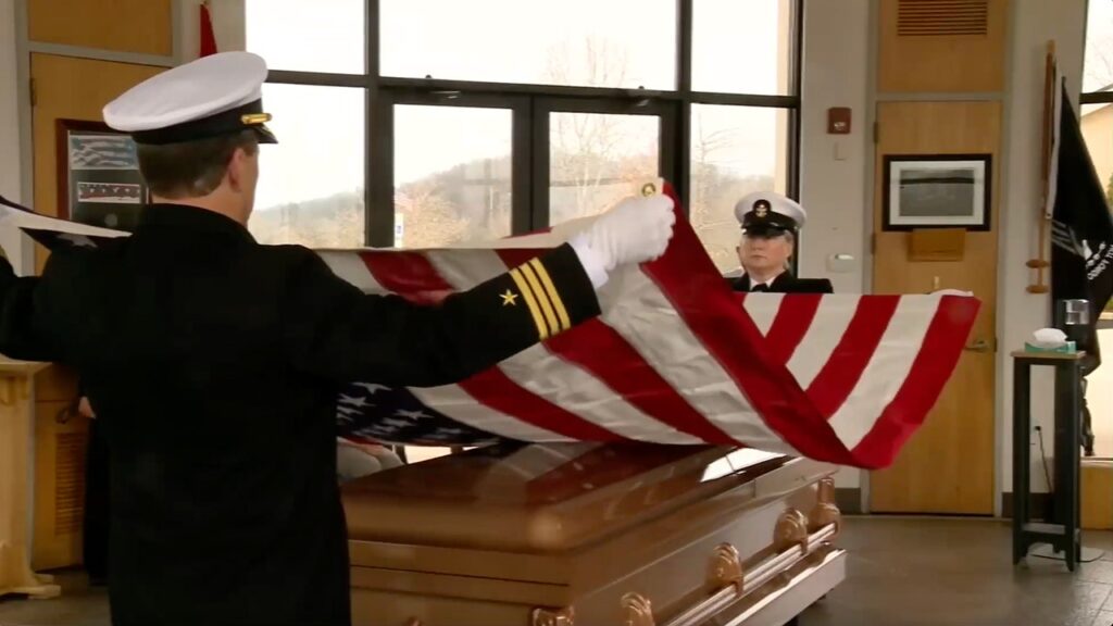‘Unclaimed’ Navy veteran given full military honors as community refuses to let him be buried alone ‘Unclaimed’ Navy veteran given full military honors as community refuses to let him be buried alone