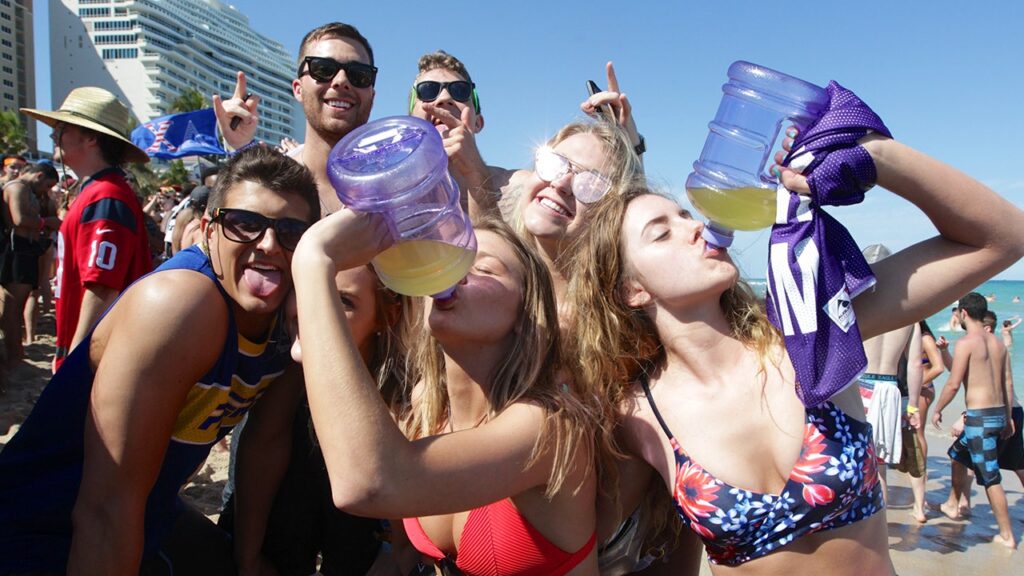 Spring break crackdown: Southern towns roll out alcohol bans and new restrictions Spring break crackdown: Southern towns roll out alcohol bans and new restrictions