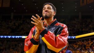 NBA All-Star calls out March Madness fans for making too many brackets: ‘Just so lame’