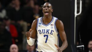 Duke survives stunning halftime deficit to hold off No. 16 seed Siena in March Madness’ first round