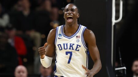 Duke survives stunning halftime deficit to hold off No. 16 seed Siena in March Madness’ first round