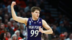 High Point stuns Wisconsin in the first upset of March Madness with thrilling finish