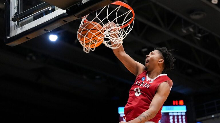 Miami (Ohio) gets help from raucous crowd on way to first March Madness win in 27 years Miami (Ohio) gets help from raucous crowd on way to first March Madness win in 27 years