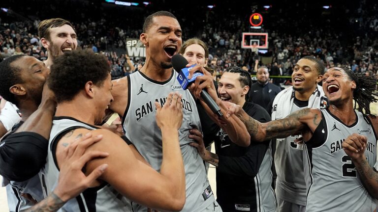 Victor Wembanyama snaps the Spurs’ 6-season playoff drought in dramatic fashion with game-winning shot Victor Wembanyama snaps the Spurs’ 6-season playoff drought in dramatic fashion with game-winning shot