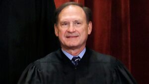 Alito gives lawyers plain-English lesson on meaning of ‘day’ as Supreme Court weighs late-ballot fight