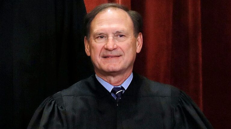 Alito gives lawyers plain-English lesson on meaning of ‘day’ as Supreme Court weighs late-ballot fight