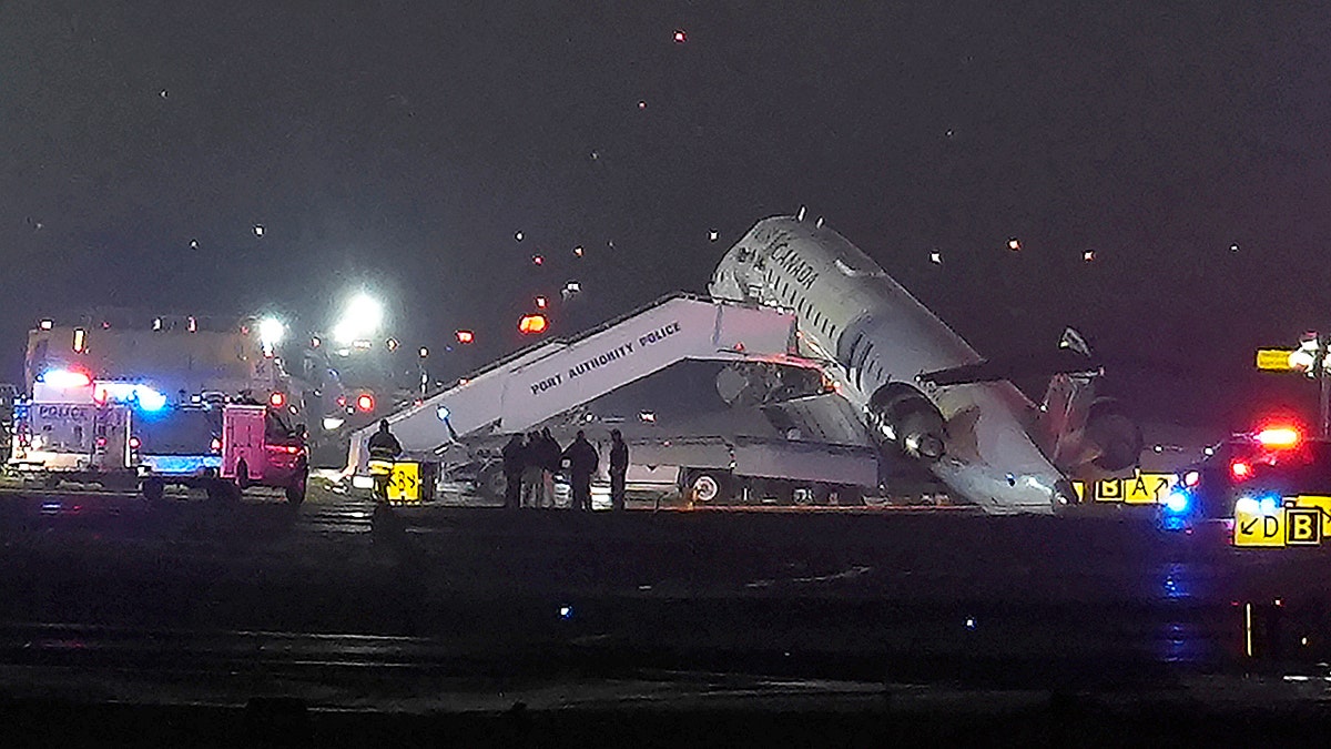 LaGuardia plane crash site