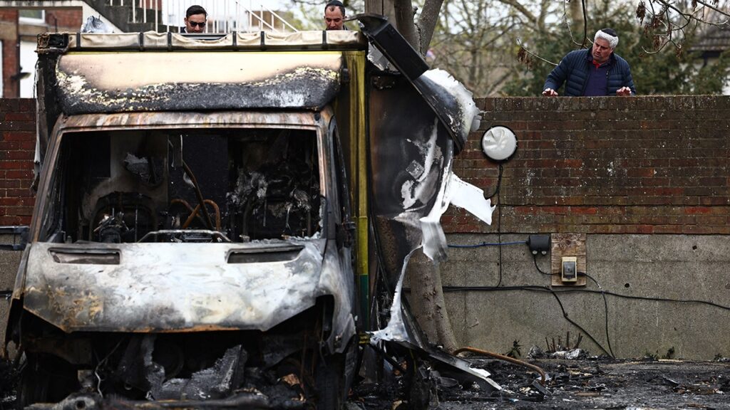 UK arrests 2 over ‘antisemitic arson attack’ as police investigate possible Iran link UK arrests 2 over ‘antisemitic arson attack’ as police investigate possible Iran link
