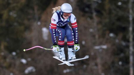 Lindsey Vonn keeping return to skiing on table despite injuries: ‘I don’t like to close the door on anything’