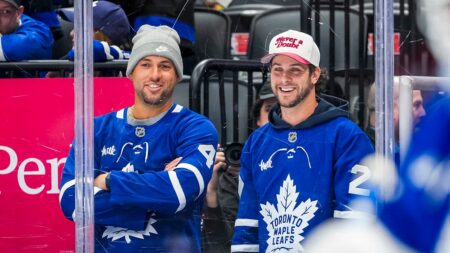 Blue Jays stars caught sitting in wrong seats at Maple Leafs game in hilarious moment