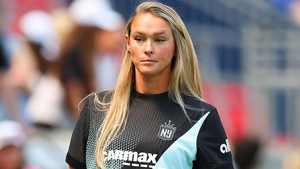 Kylie Kelce reveals her ‘dos and don’ts’ of talking to postpartum women: ‘Oh, I’m so serious’ Kylie Kelce reveals her ‘dos and don’ts’ of talking to postpartum women: ‘Oh, I’m so serious’