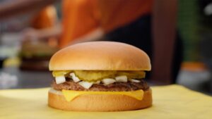 Texas fast-food chain delivers best burger value among top rivals