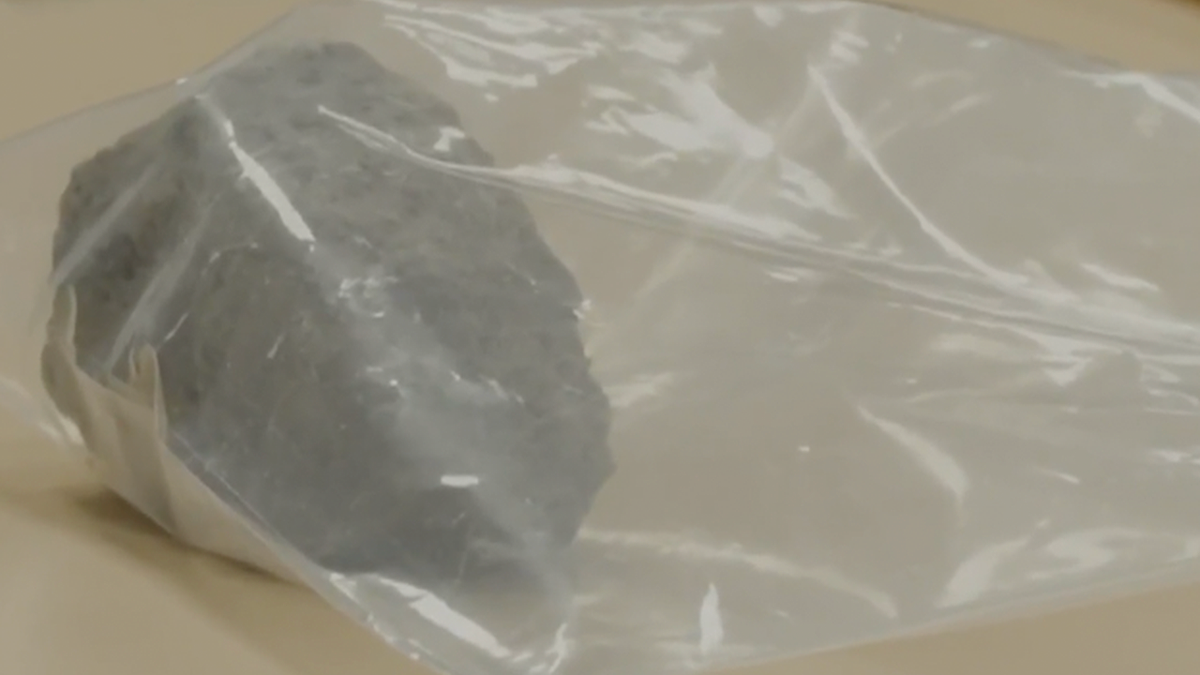 Rock presented as evidence in Maui attempted murder trial