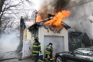 Fire destroys Long Island home, body found inside Fire destroys Long Island home, body found inside
