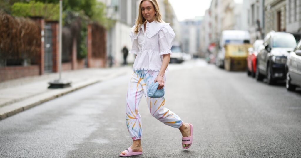 Nobody Would Ever Know These Chic Sandals Support Plantar Fasciitis — And Feel Like Clouds