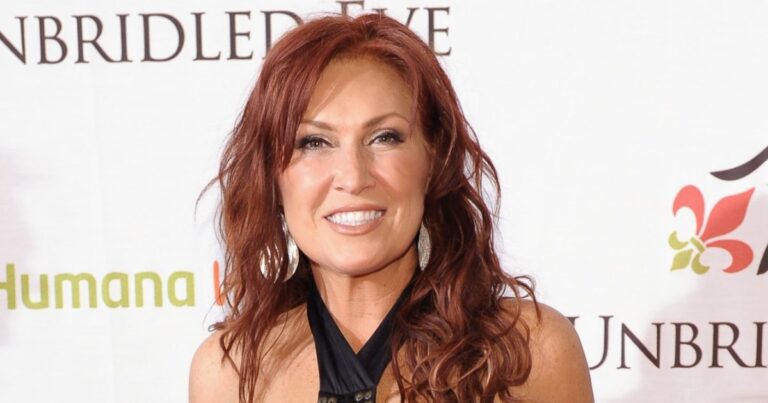 Jo Dee Messina Says She ‘Didn’t Recognize’ Herself Before Her Weight Loss Transformation