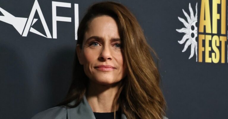 Amanda Peet Opens Up About How Her 3 Kids Reacted to Her Breast Cancer Diagnosis Amanda Peet Opens Up About How Her 3 Kids Reacted to Her Breast Cancer Diagnosis