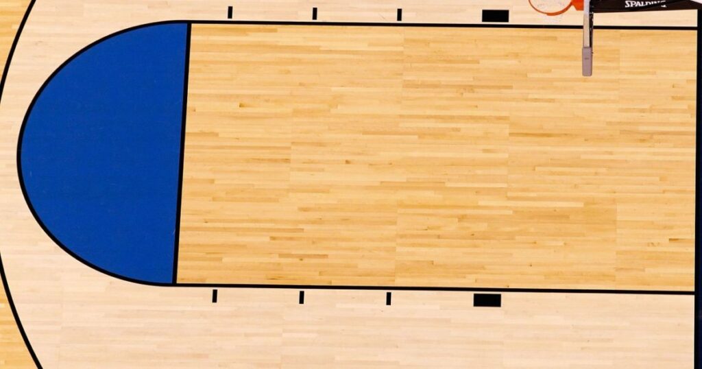 Two Nebraska-Omaha Women’s Basketball Players Help Save Trapped Drivers Who Fell In Sinkhole Two Nebraska-Omaha Women’s Basketball Players Help Save Trapped Drivers Who Fell In Sinkhole