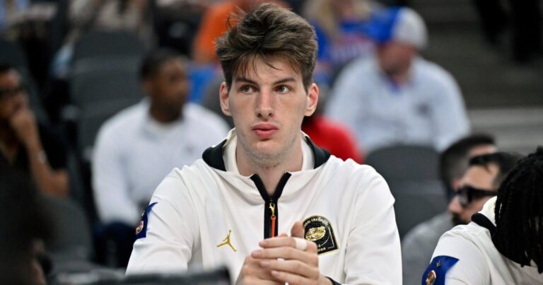 7-Foot-9 Athlete Olivier Rioux Becomes the Tallest Player in NCAA March Madness Tournament 7-Foot-9 Athlete Olivier Rioux Becomes the Tallest Player in NCAA March Madness Tournament