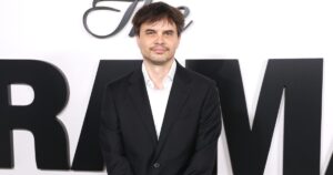 ‘The Drama’ Director Kristoffer Borgli Justified Dating Teen at Age 27 in Resurfaced Essay: ‘Exotic Summer’ ‘The Drama’ Director Kristoffer Borgli Justified Dating Teen at Age 27 in Resurfaced Essay: ‘Exotic Summer’