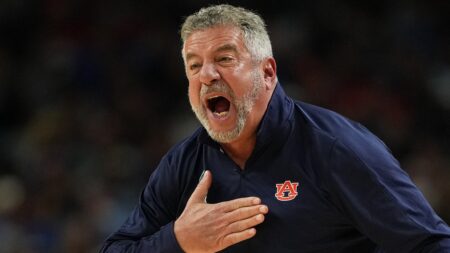 Legendary Auburn coach Bruce Pearl backs Trump on Iran strikes, rips Obama and Biden over their strategy Legendary Auburn coach Bruce Pearl backs Trump on Iran strikes, rips Obama and Biden over their strategy