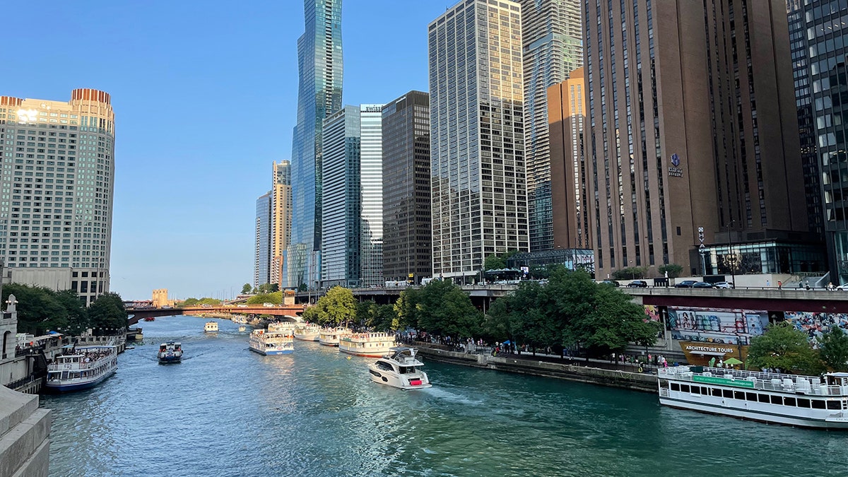 Boats on the Chicago River