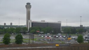 Feds investigate alarming near miss between Alaska Airlines jet, FedEx plane at busy Newark airport