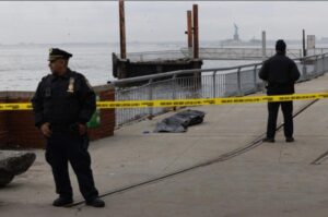 Dead body found floating near NYC docks: cops Dead body found floating near NYC docks: cops